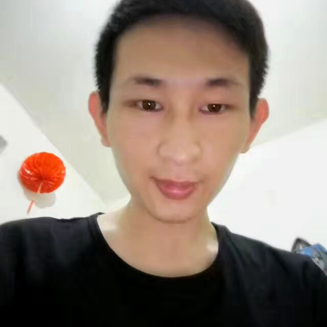 红酒倾心天真的照片