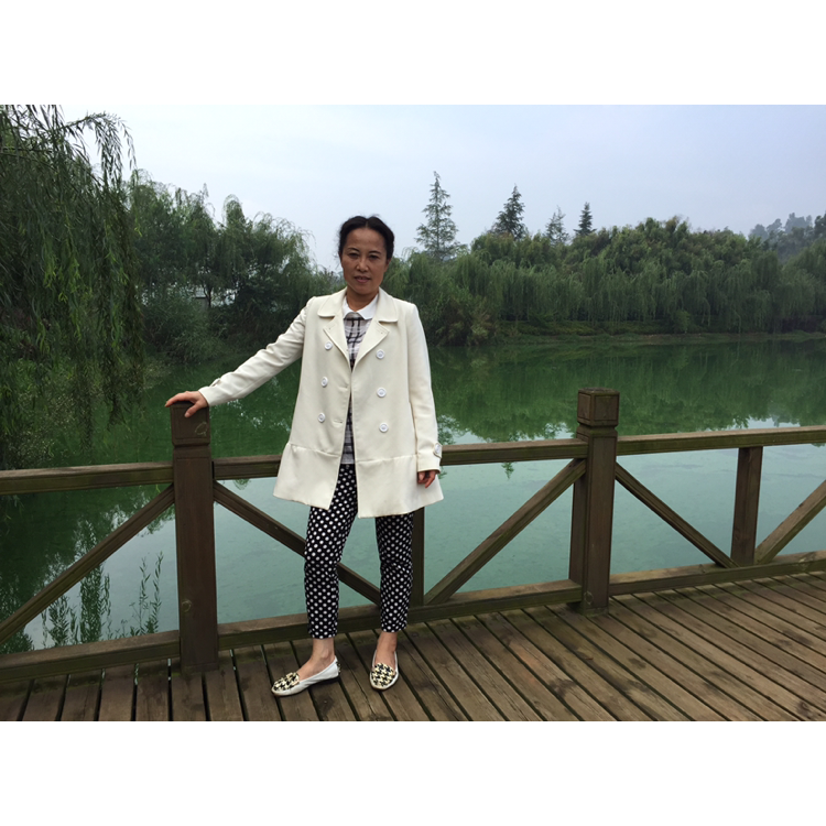 锦瑟的欠你的的照片