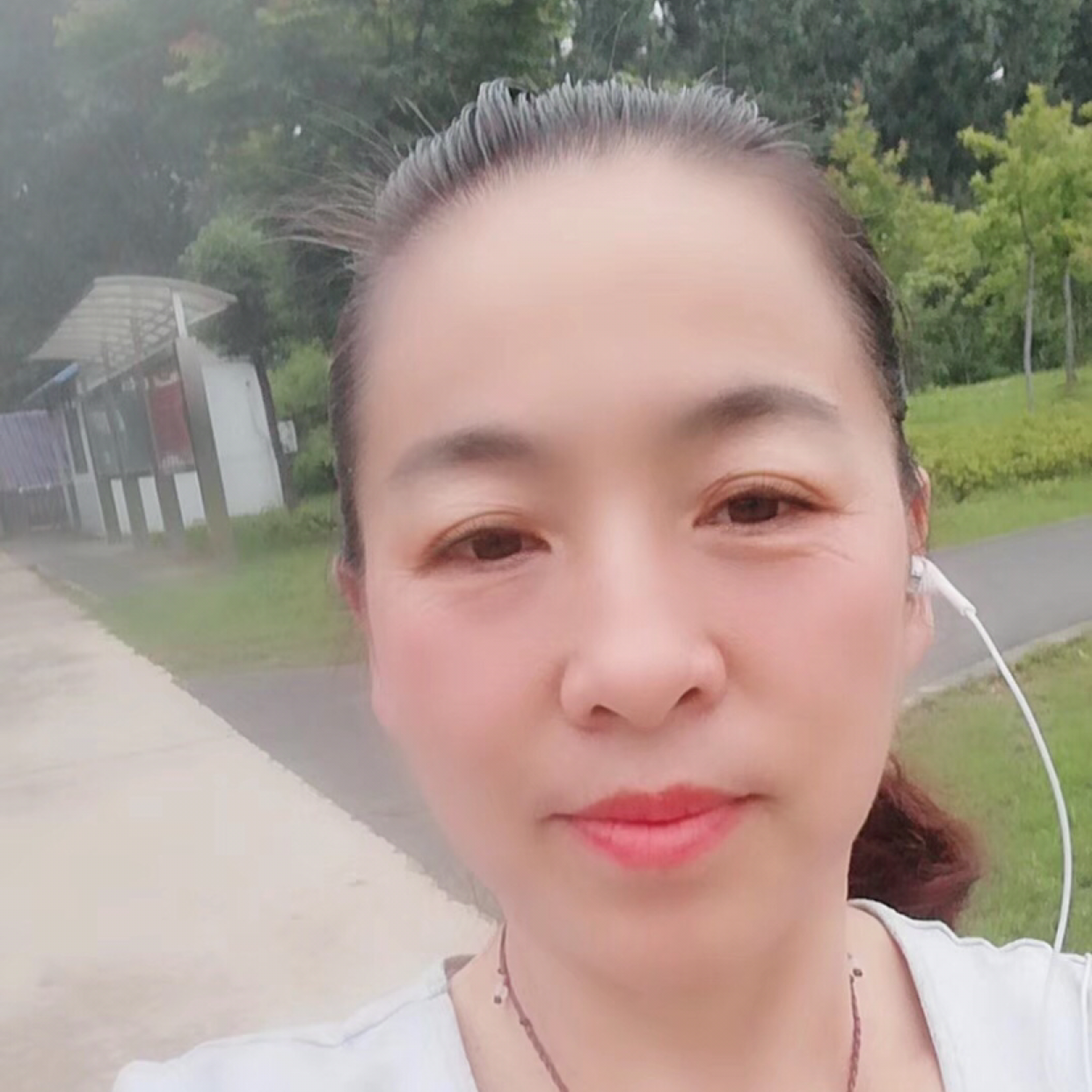 白羊凝眸激昂的照片