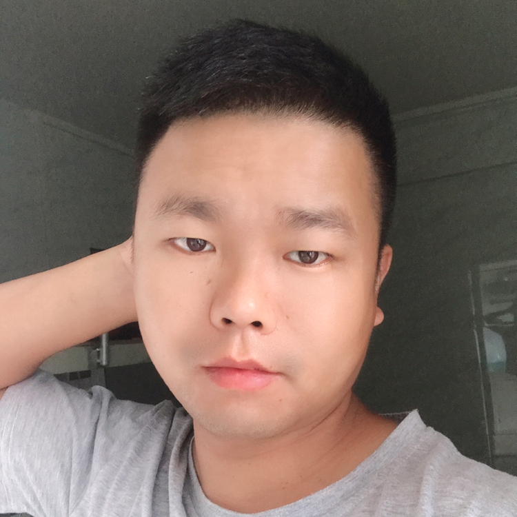 小巧漫步白昼的照片
