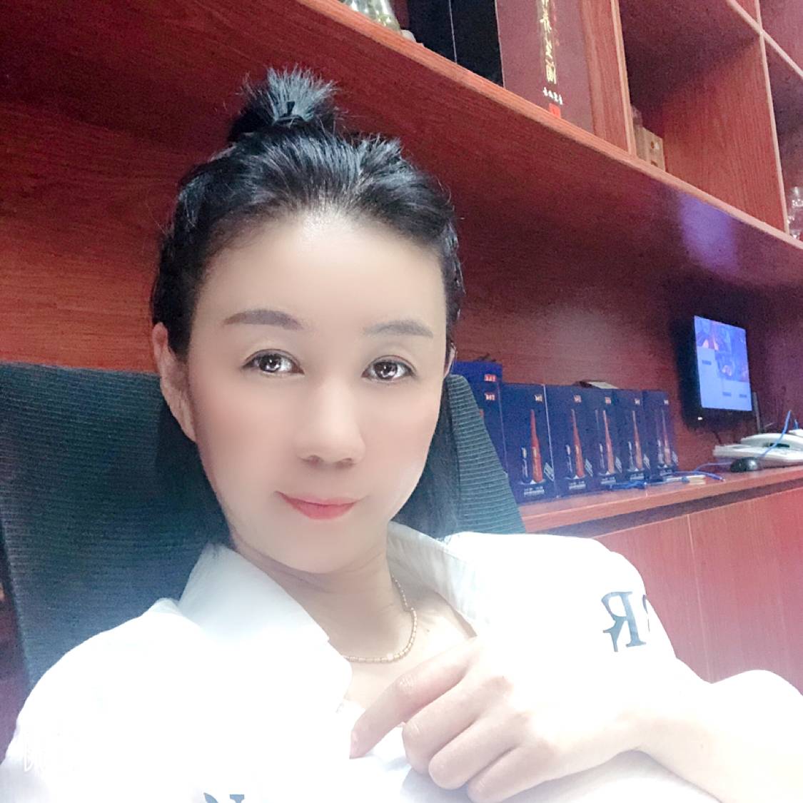 羽裳闻含蓄的照片