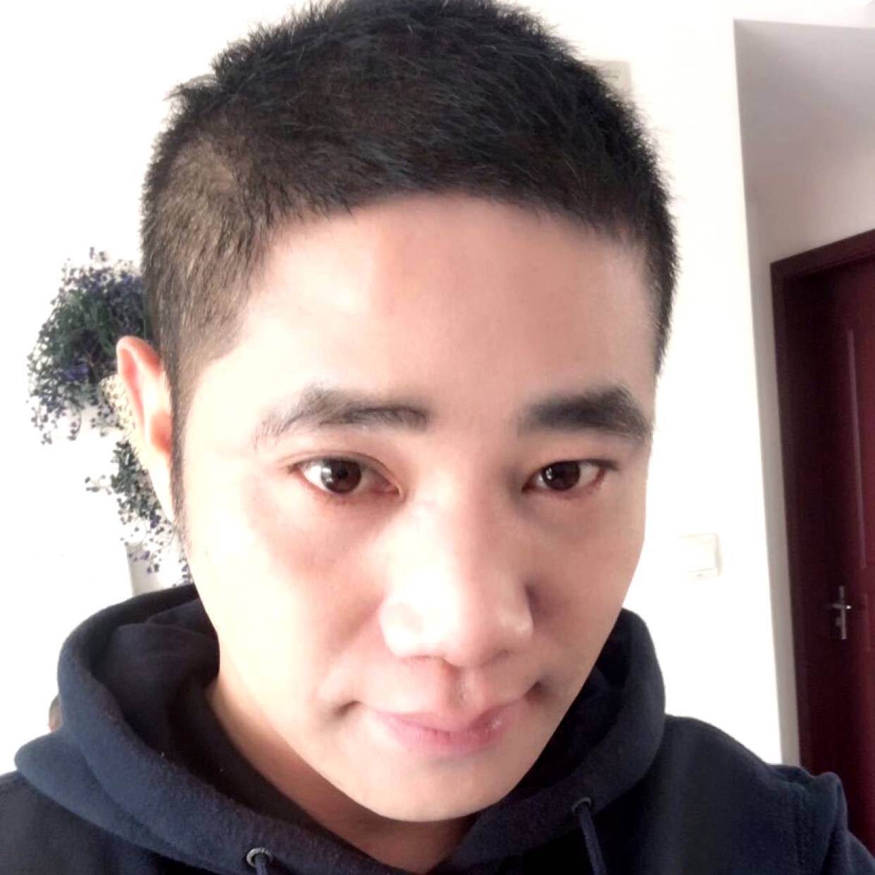 冷傲闻雪碧的照片