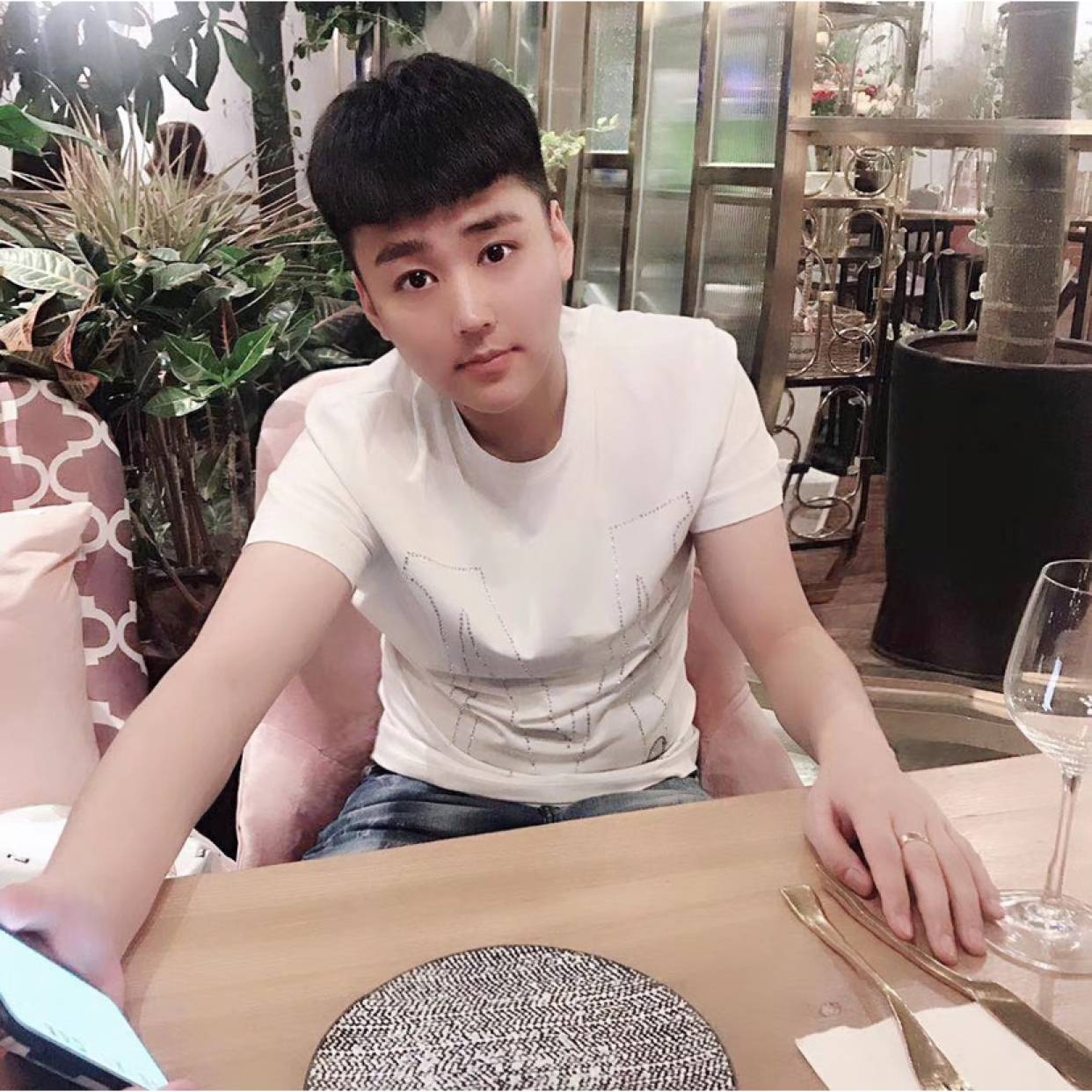 橙男的照片