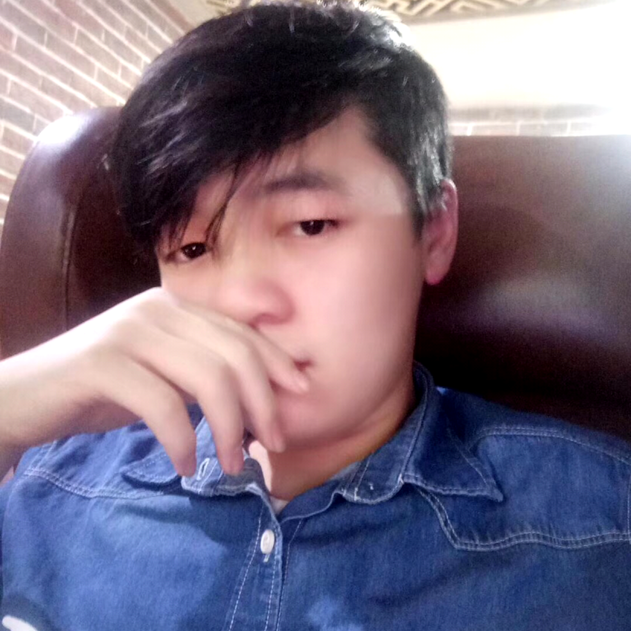 何必独自忧伤的照片