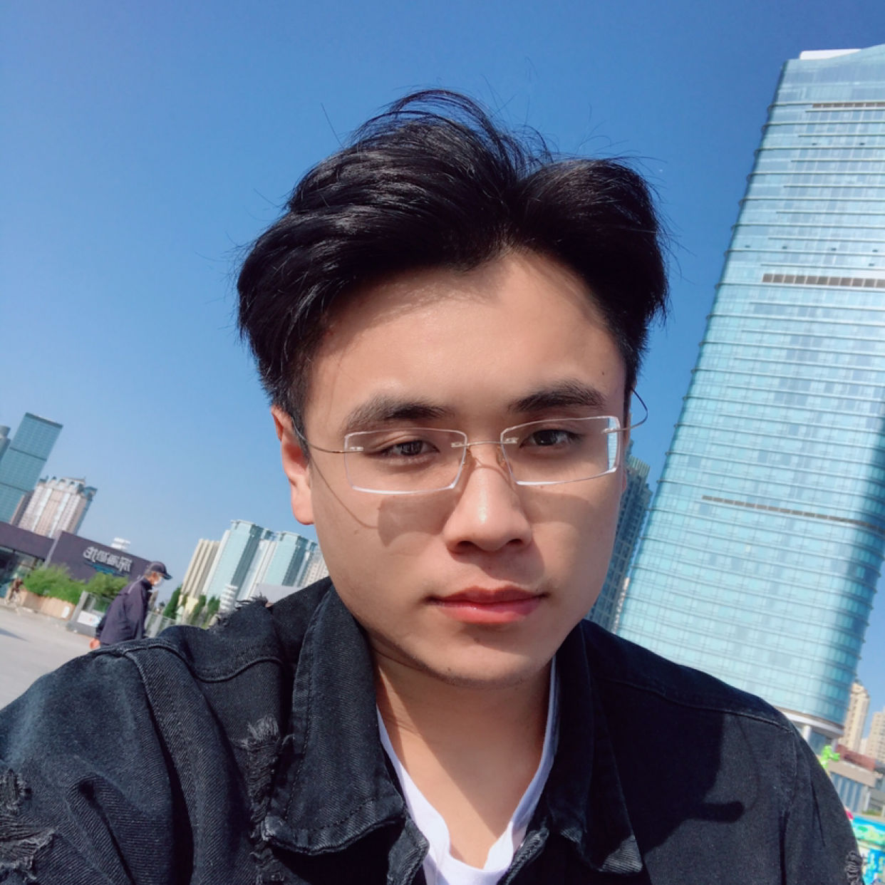 殷勤回眸白羊的照片