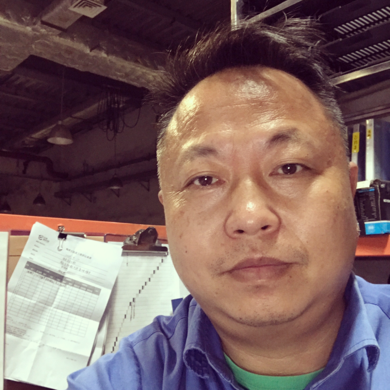 微笑畅快的鱼的照片