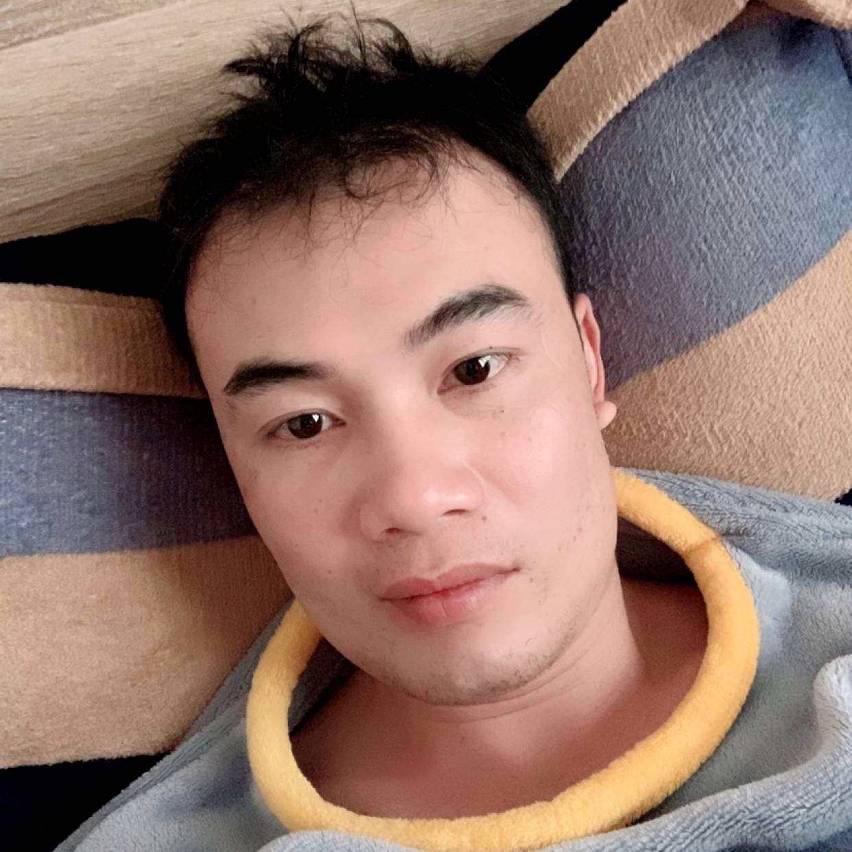 皮带说平淡的照片