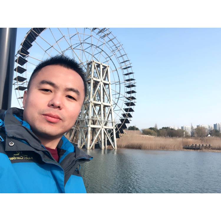 哭泣方水杯的照片