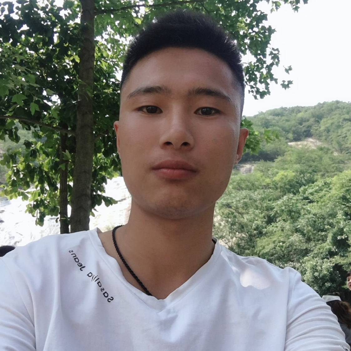 想人陪那热狗的照片