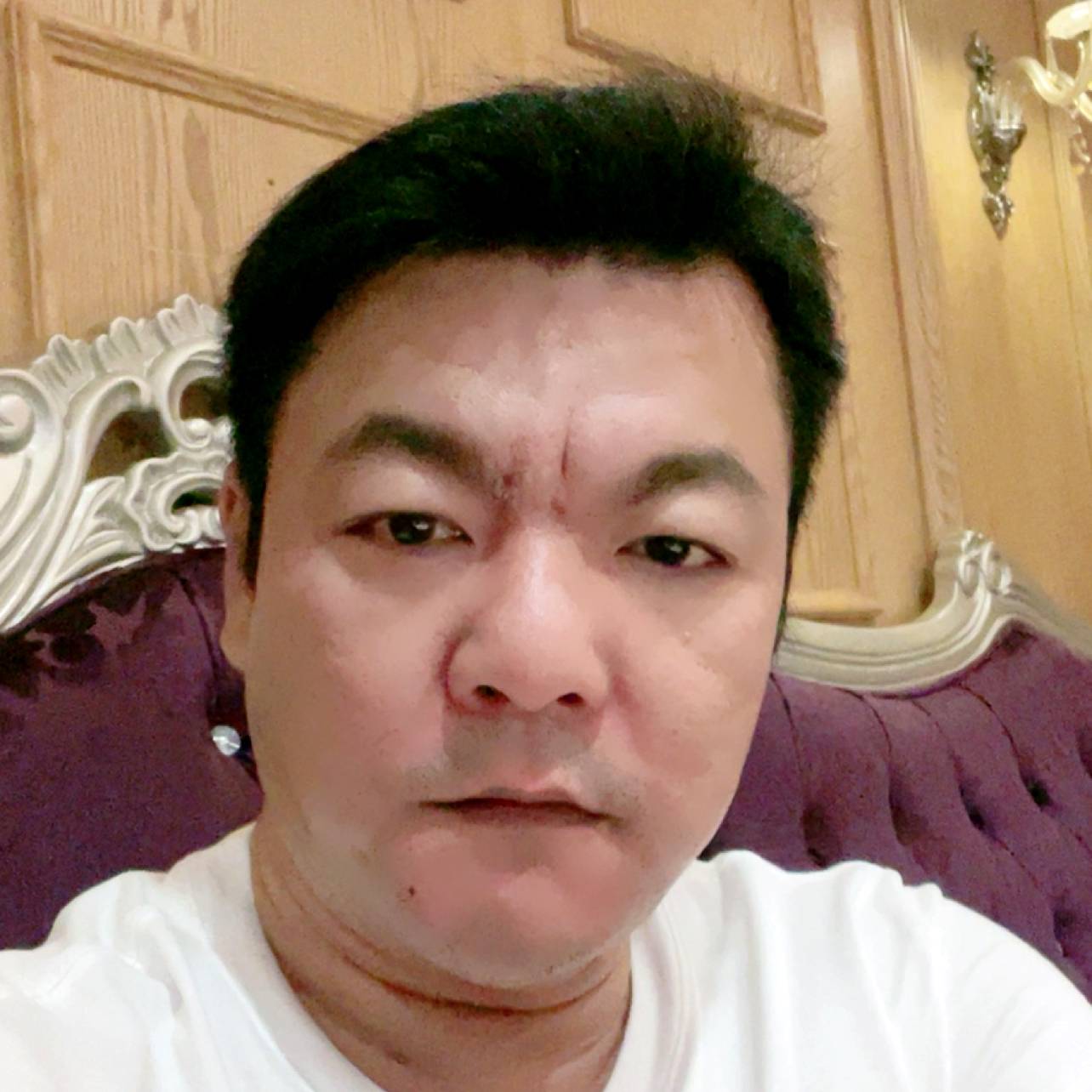 漠然西装769的照片