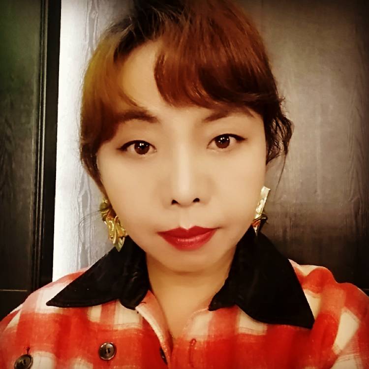 淡娟娟的照片