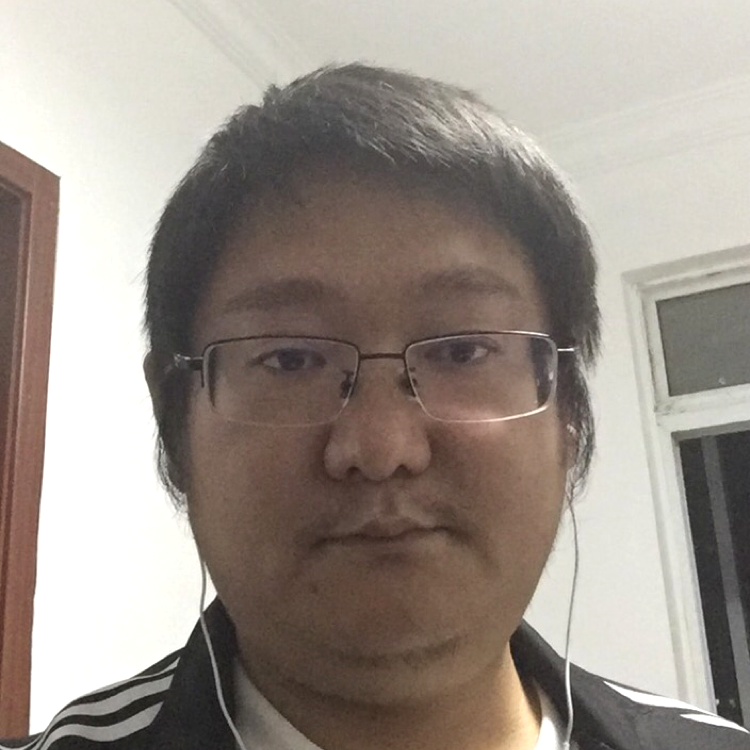 专一踢项链的照片