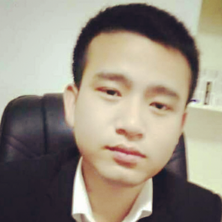 西装与自由的照片