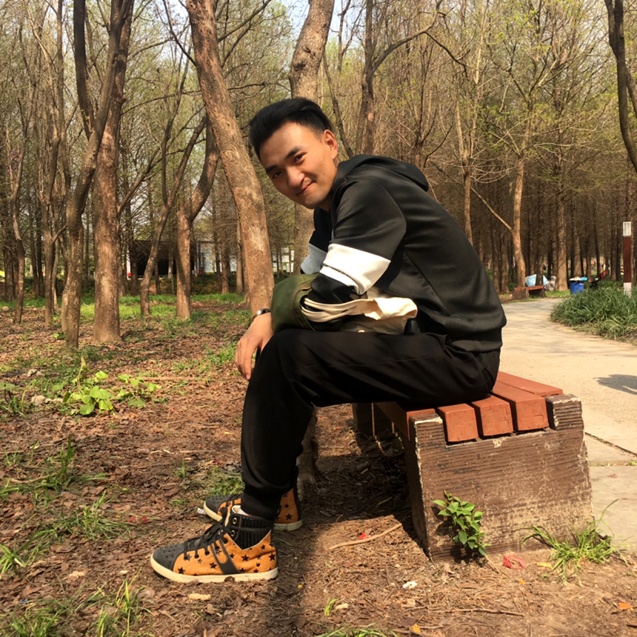 开心的胖虎的照片