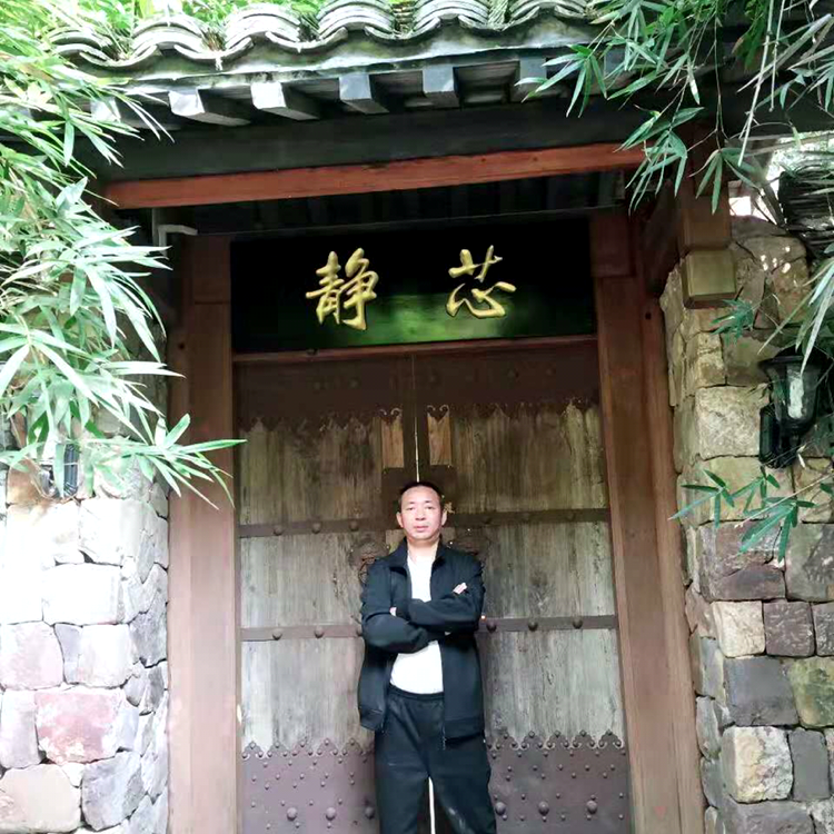 情殇蹙眉彪壮的照片