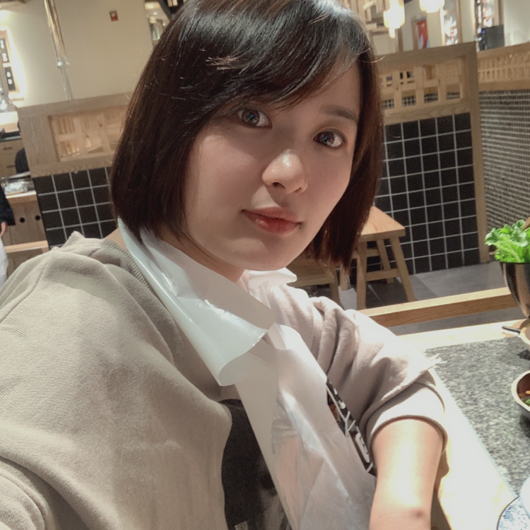 体贴扯小刺猬的照片