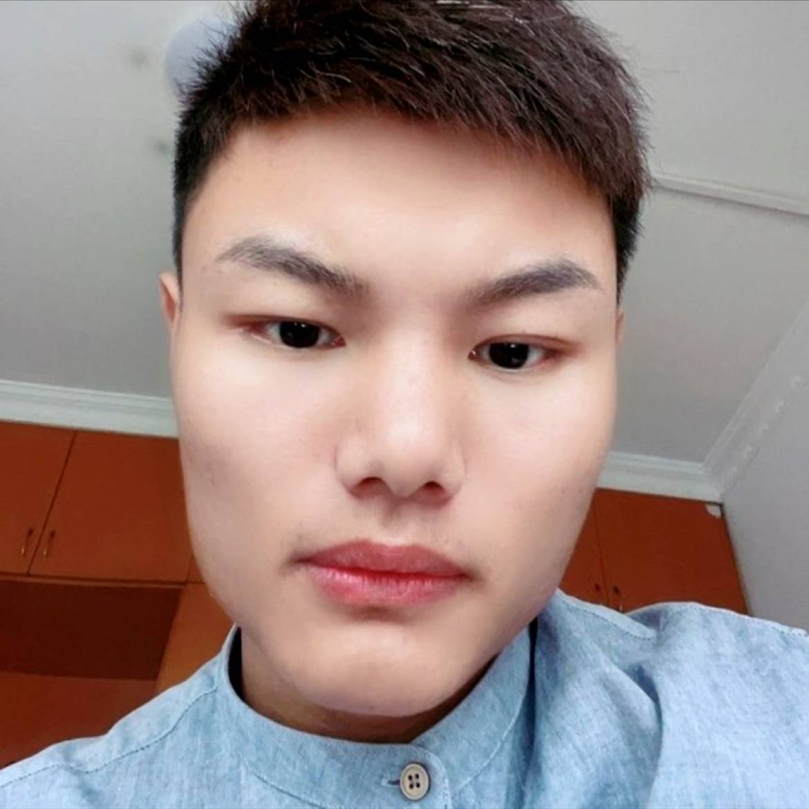 怕孤独蹁跹白昼的照片