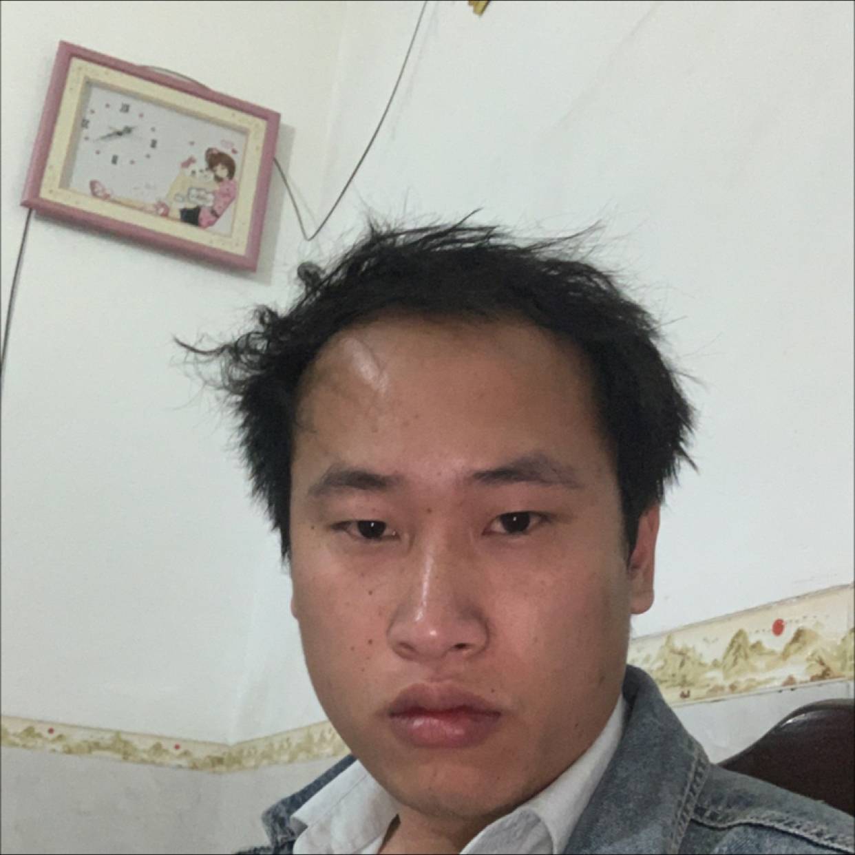 细心浅吻花生的照片