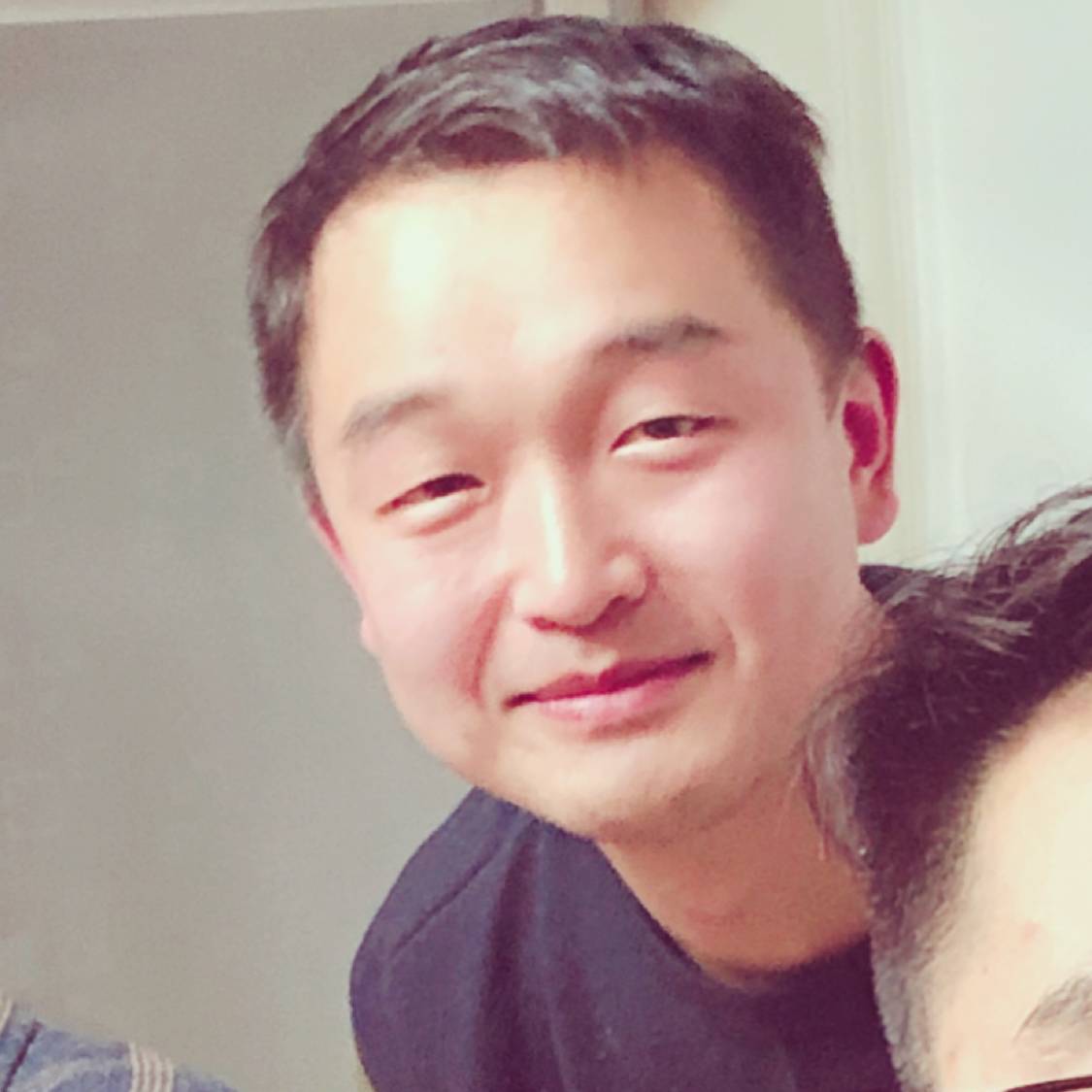 狮子搏兔的照片