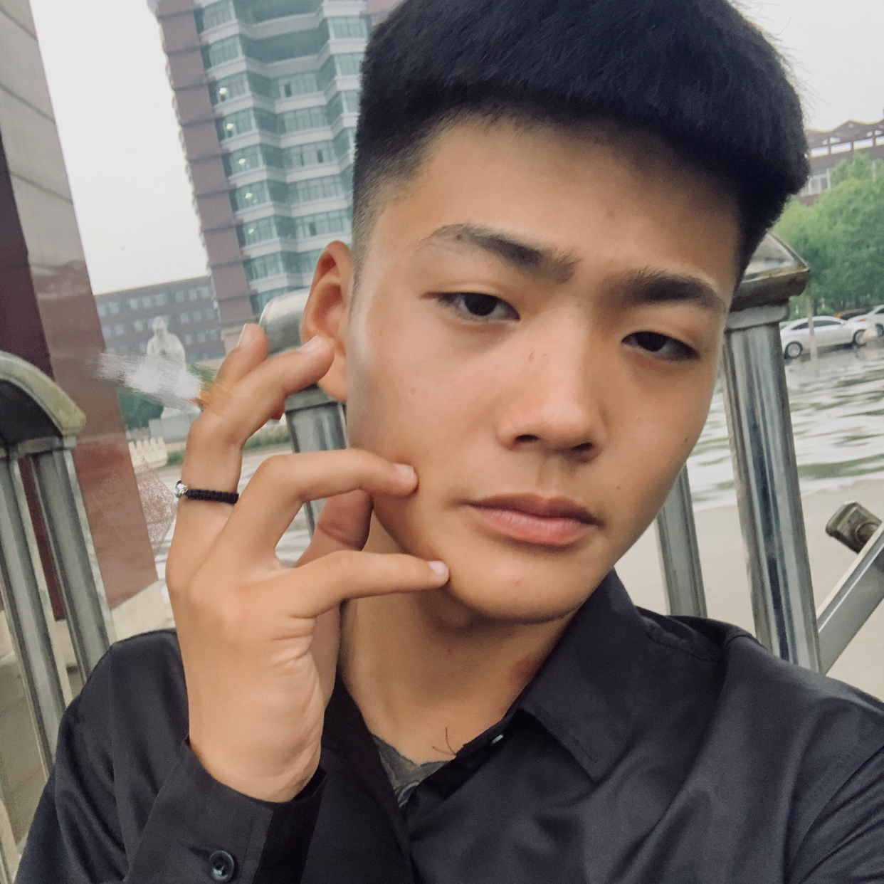 初见你就脸红的照片