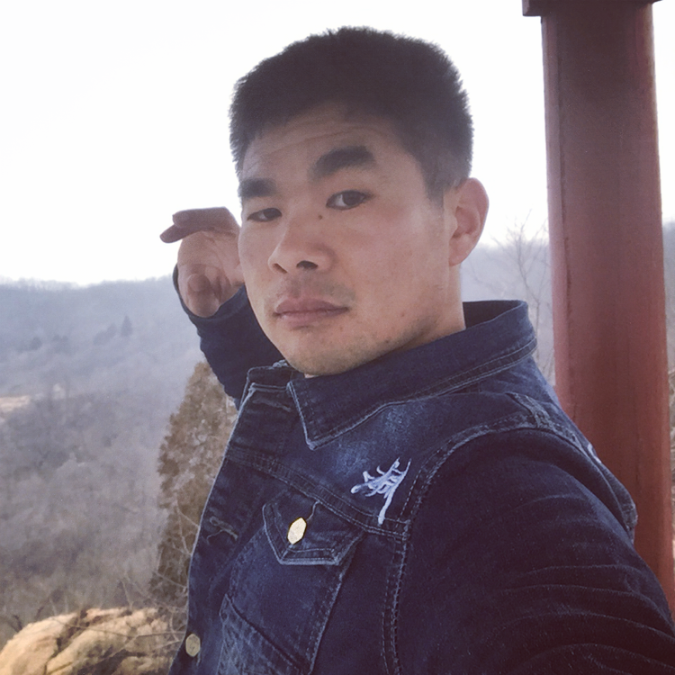 SMALL亮仔的照片