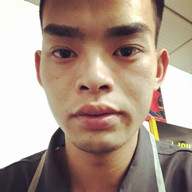 年轻演变台灯的照片
