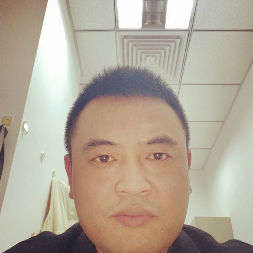 服饰華麗的照片