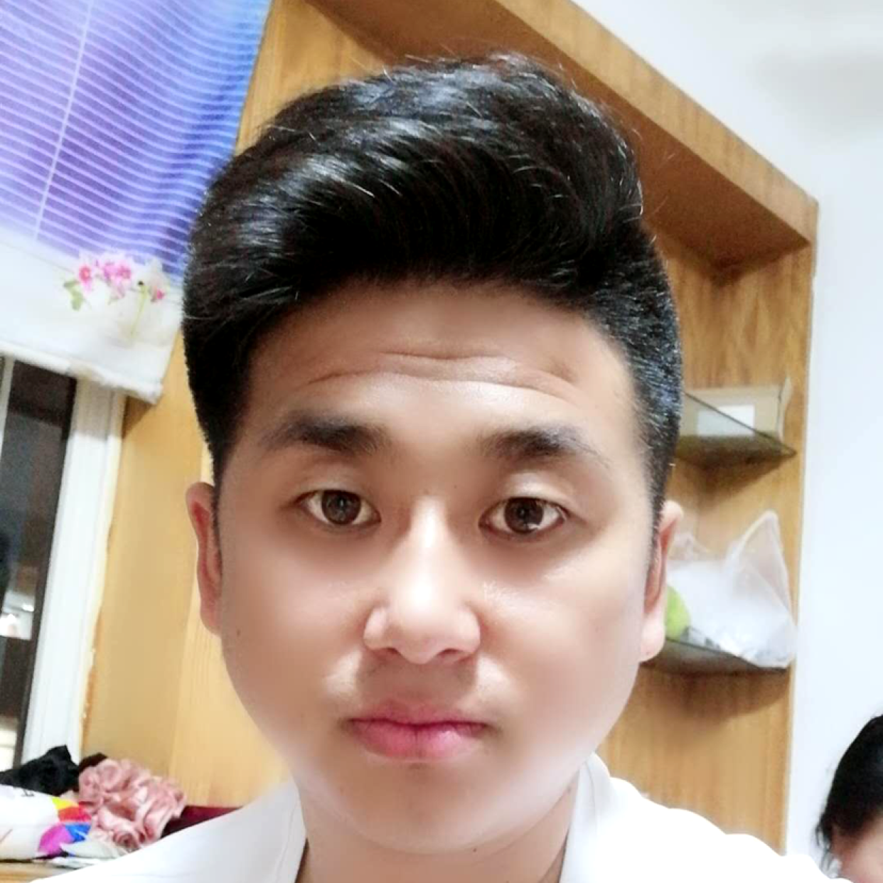顺利等待水壶的照片