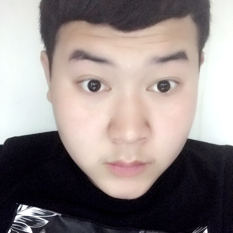 小伙的流年的的照片