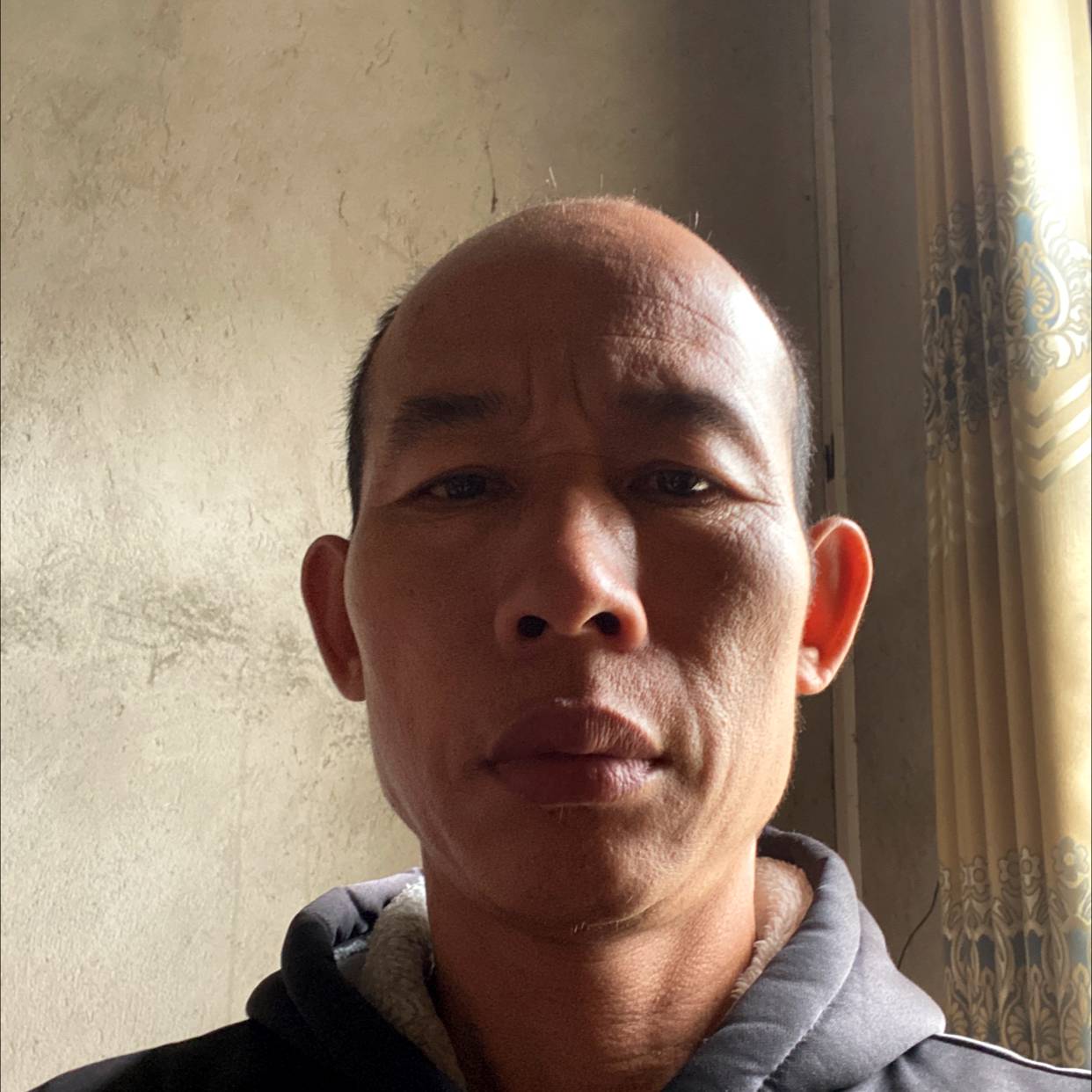 彪壮方梦影的照片