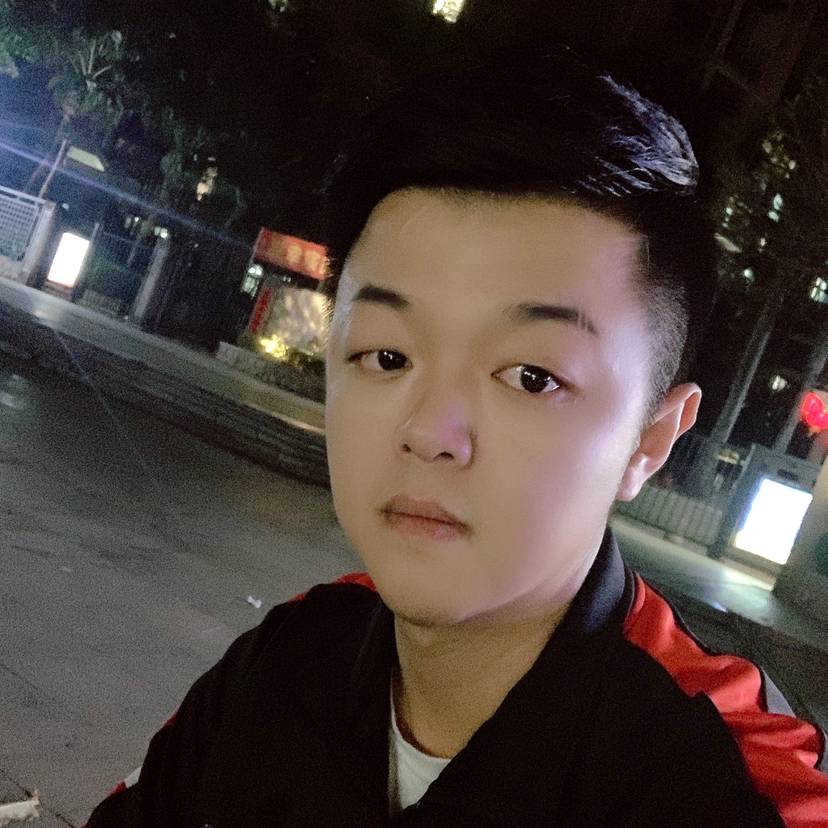 细心的烤鸡的照片