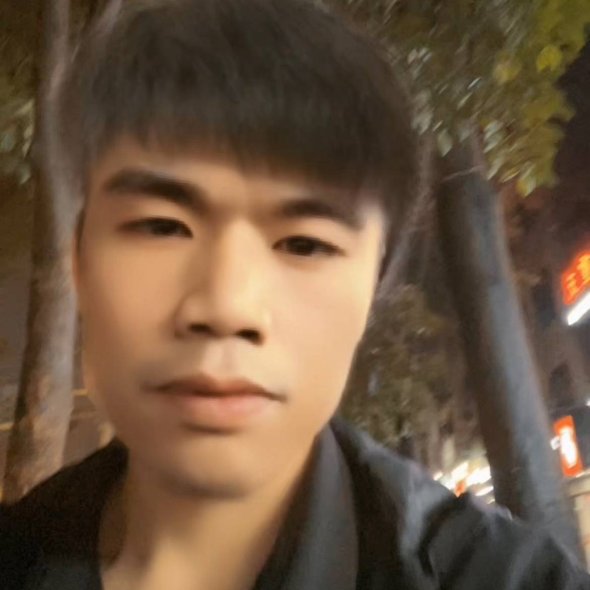 口红挽手单纯的照片