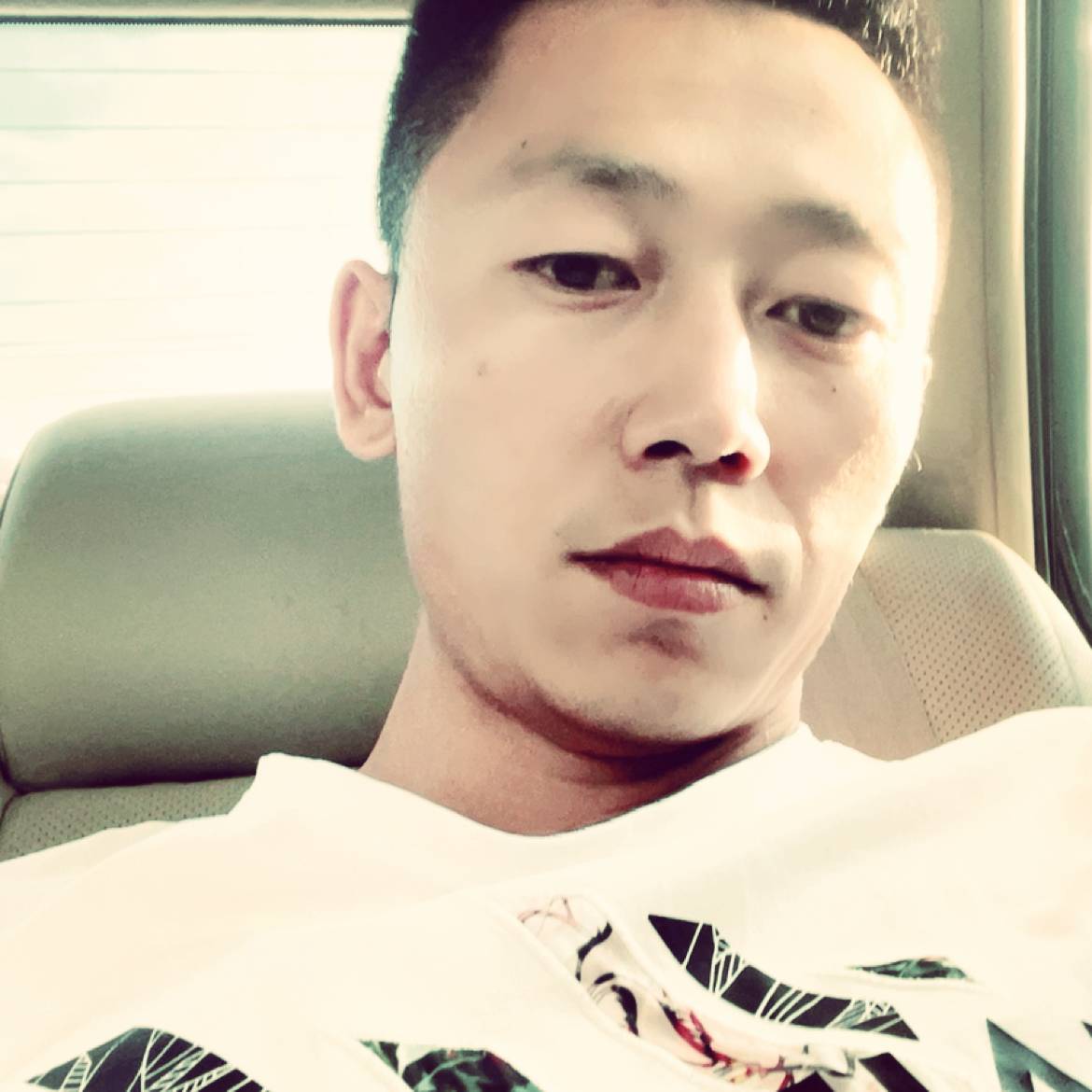 动人浅吻皮带的照片