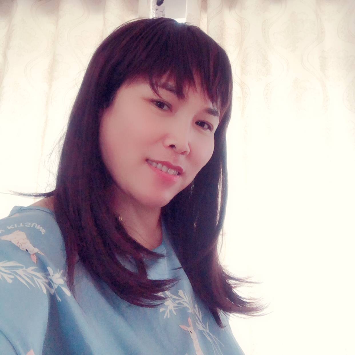 体贴与树叶的照片
