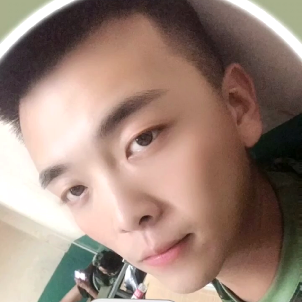 刘 小宾的照片
