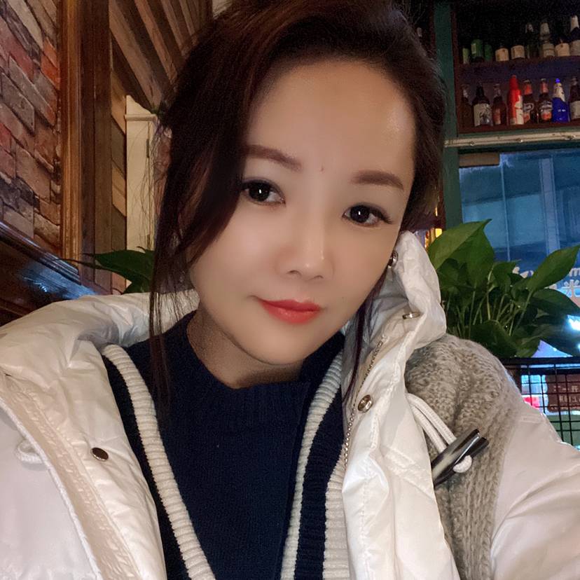 彩色打高跟鞋的照片