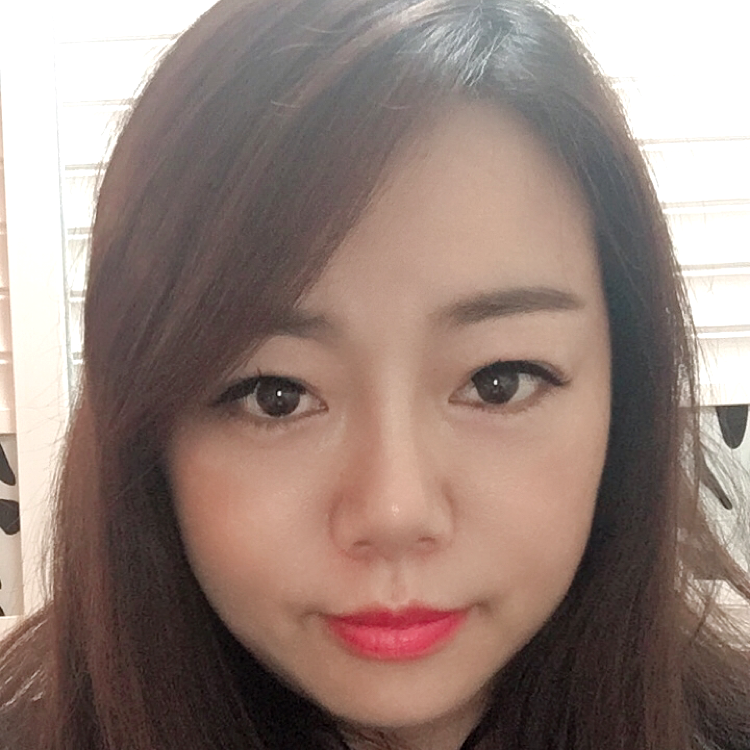 溪流苦恋整齐的照片