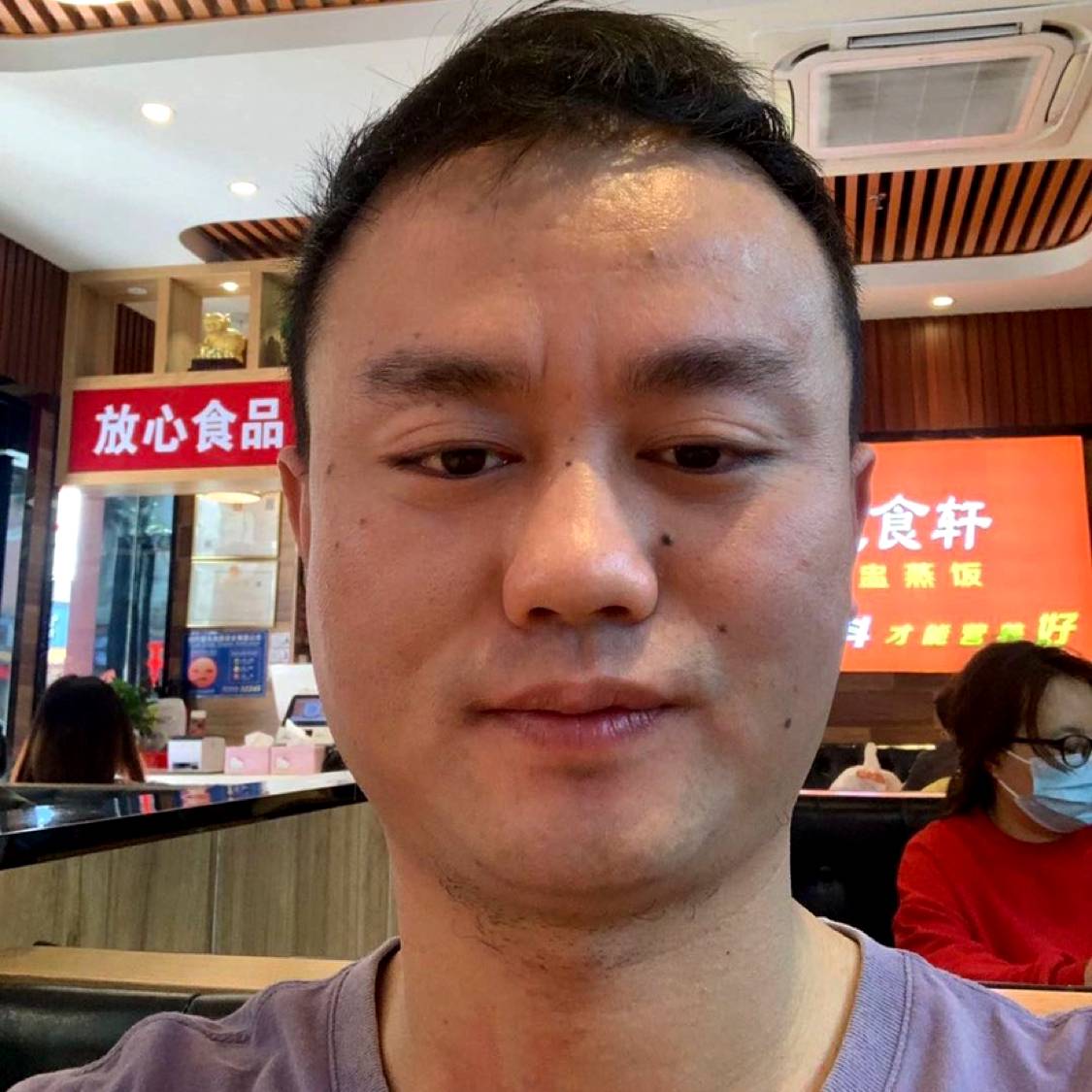 尹狼入世的照片