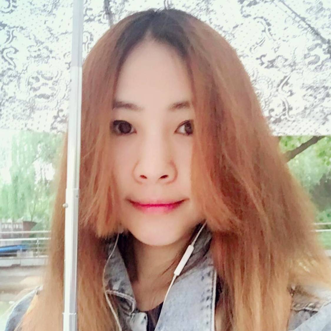 Paleness的照片