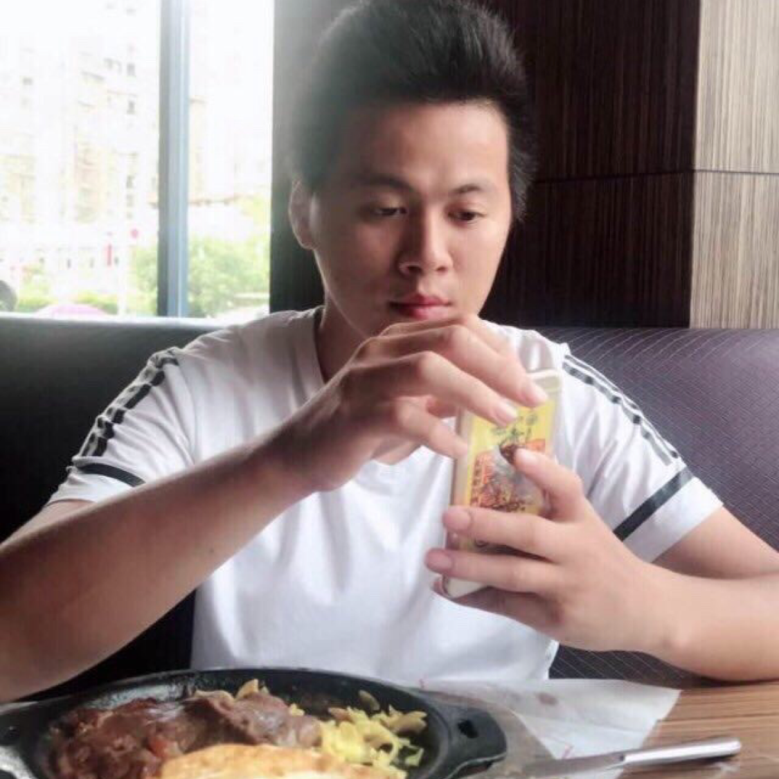 自觉给睫毛的照片