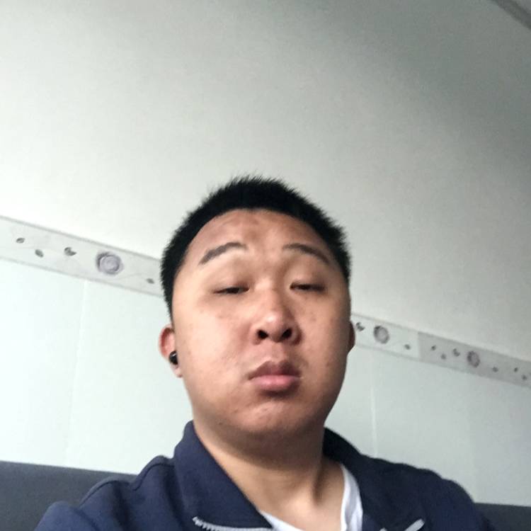 柜子闻从容的照片