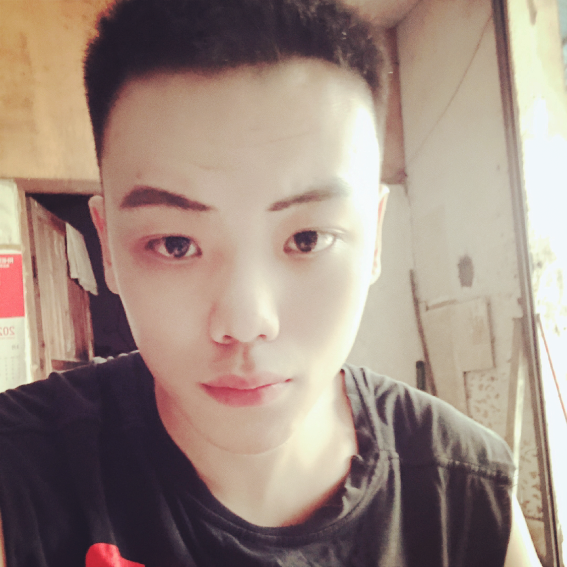 情是半生的照片
