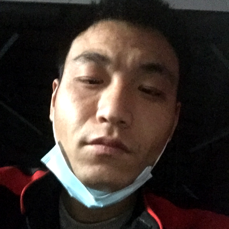 天真打路灯的照片