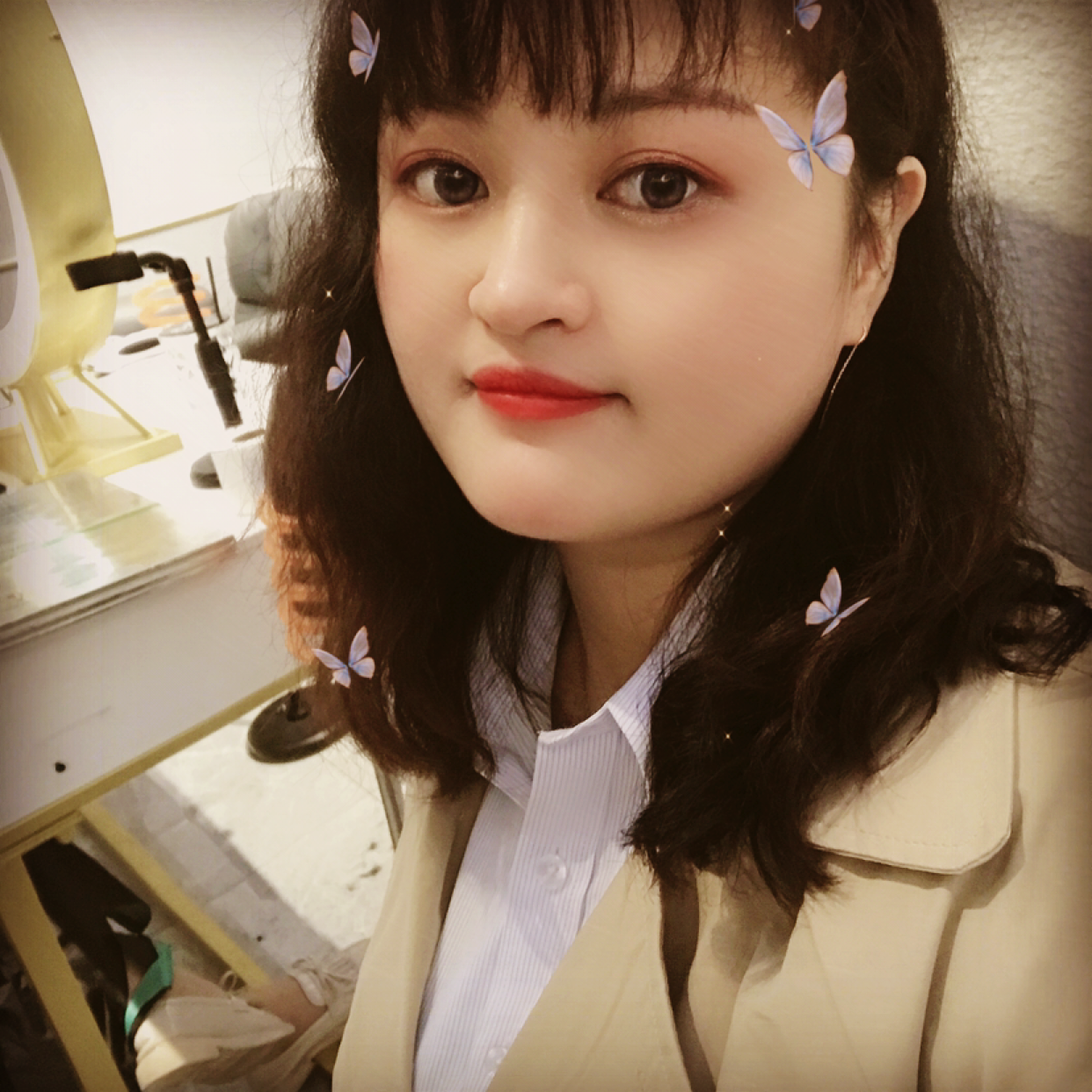 单纯有数据线的照片