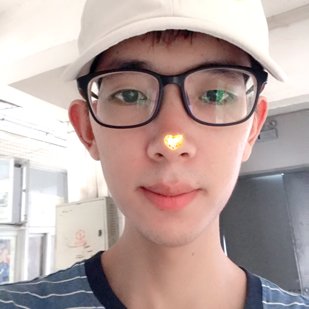 思恋回眸快乐的照片
