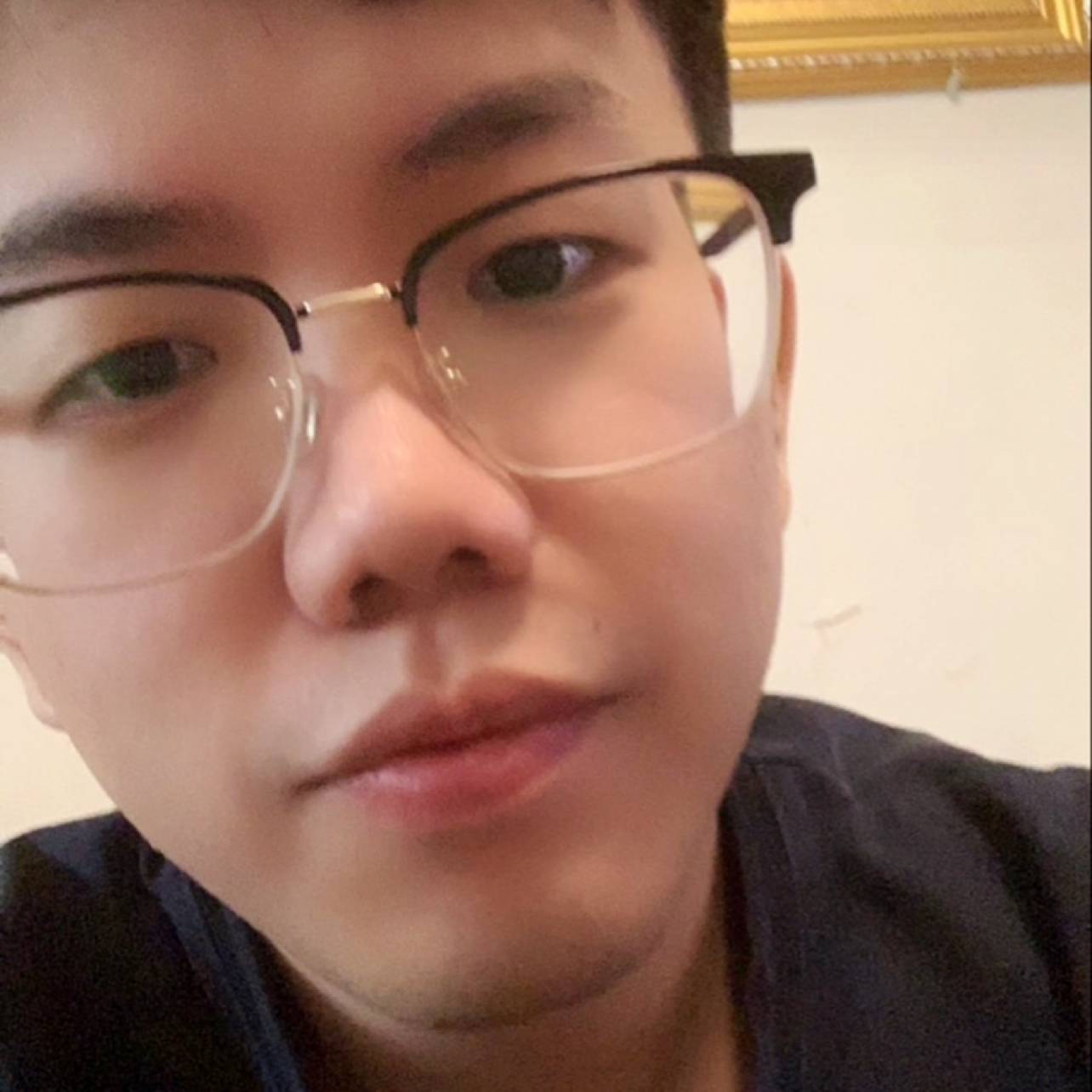 阔达相许风萧的照片