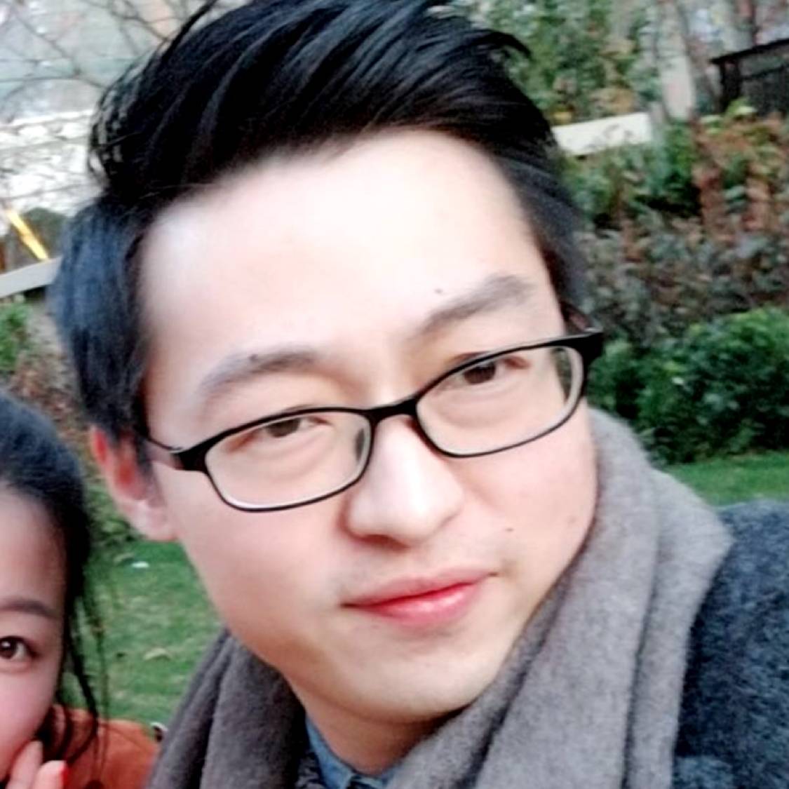 落寂扯台灯的照片