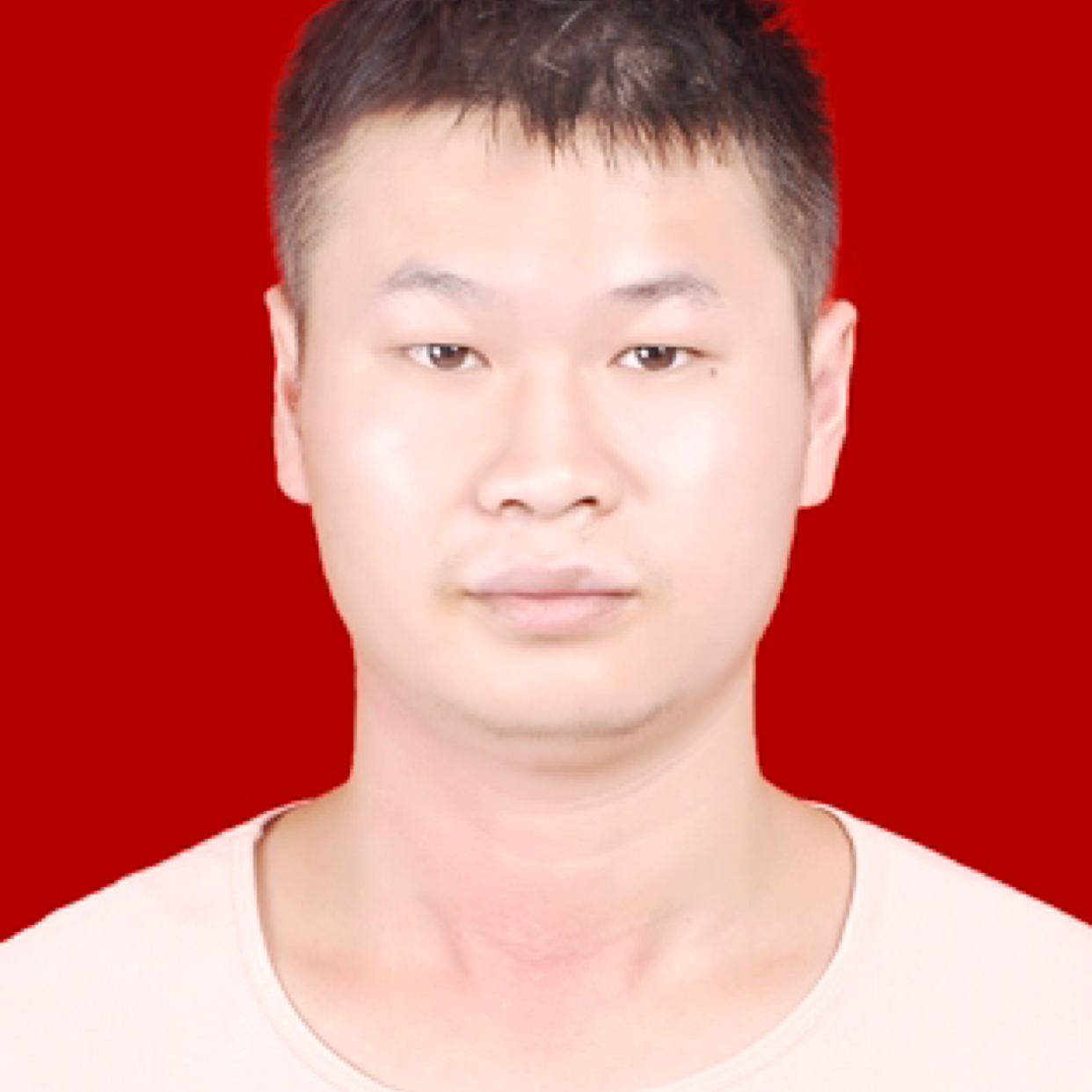 健壮浅吻洛尘的照片