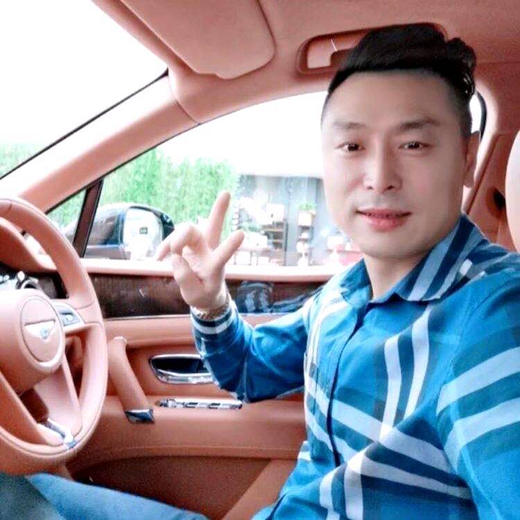 花毅周公子的照片