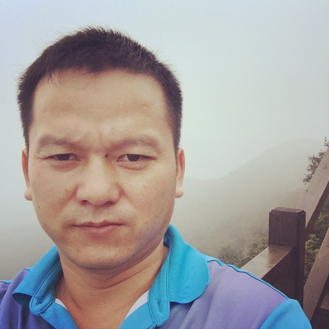 中心漫步唯一的的照片